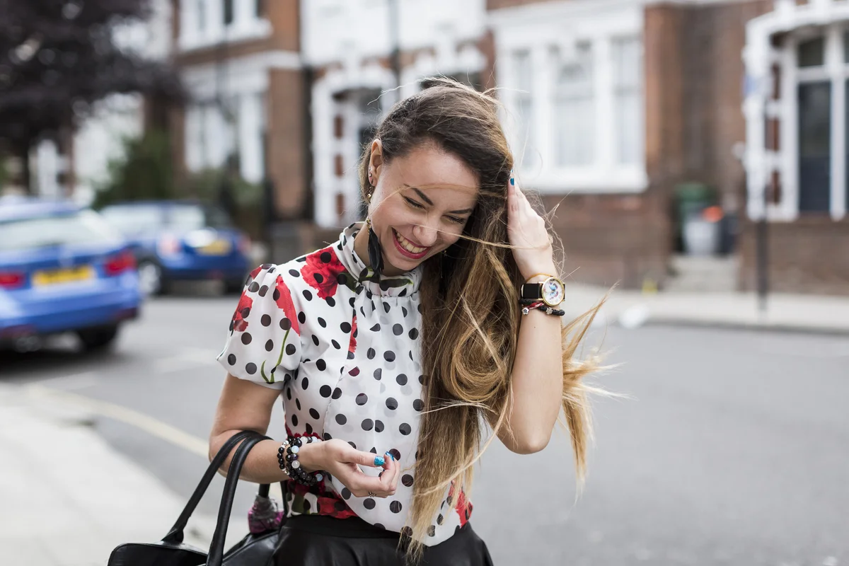 Junge Frau in London