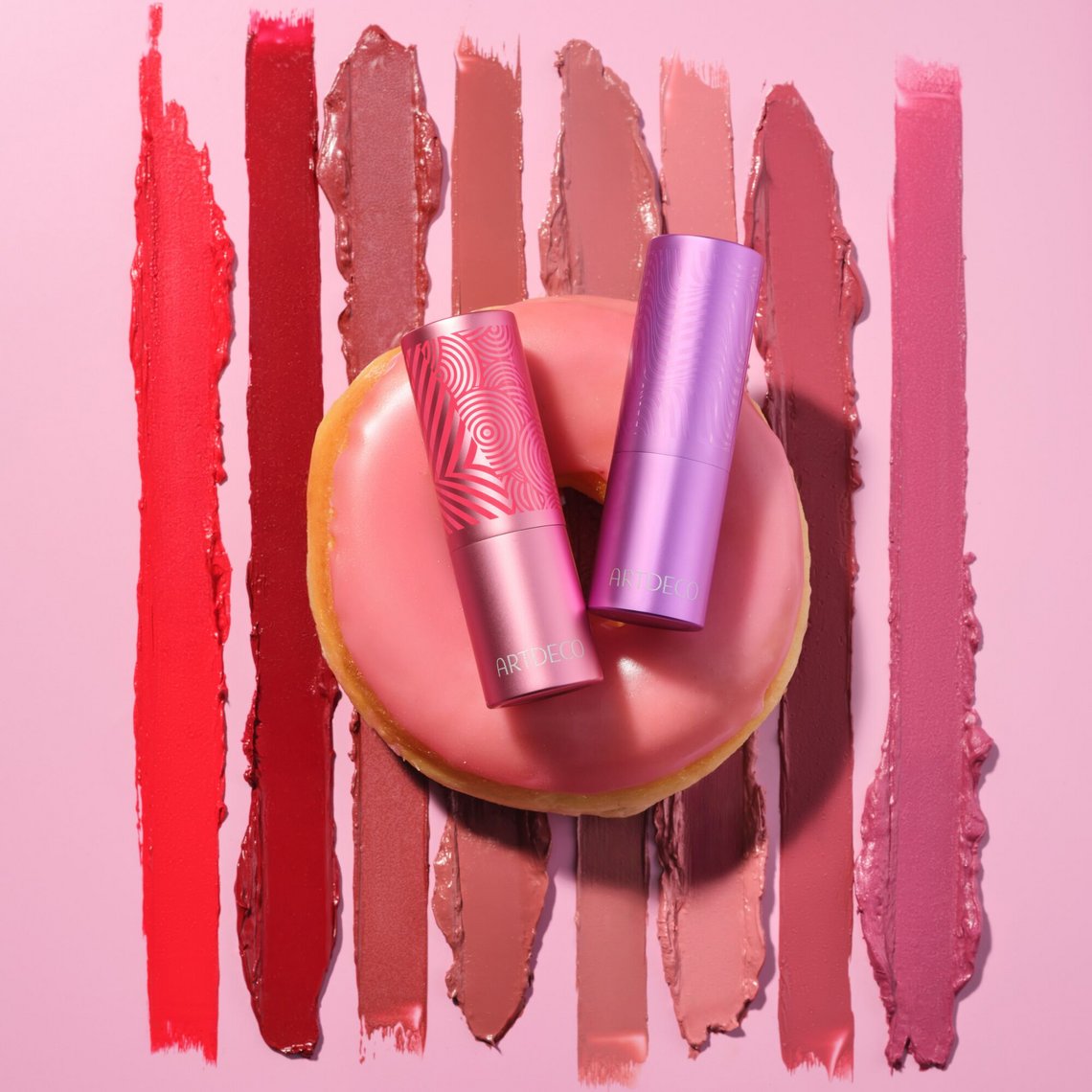 Couture Lipstick Refill & Case Couture Lipstick Refill & Case auf Swatches