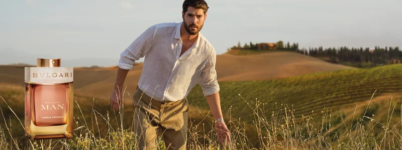 Nick Bateman als Gesicht des neuen Bulgari Herrenduftes BVLGARI MAN Terrae Essence 