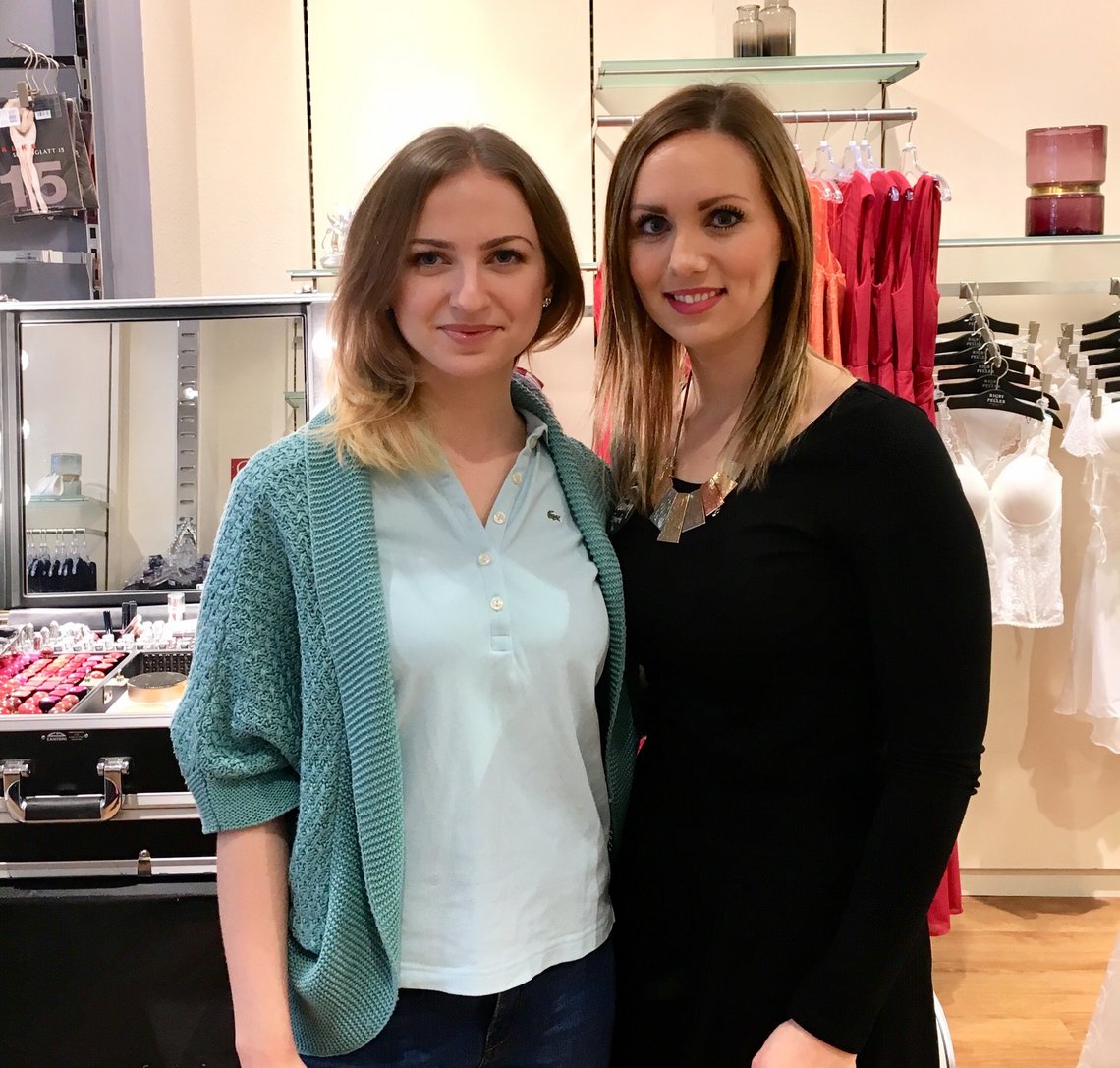 YBPN-Redakteurin Janine Voß mit Braut Ilona