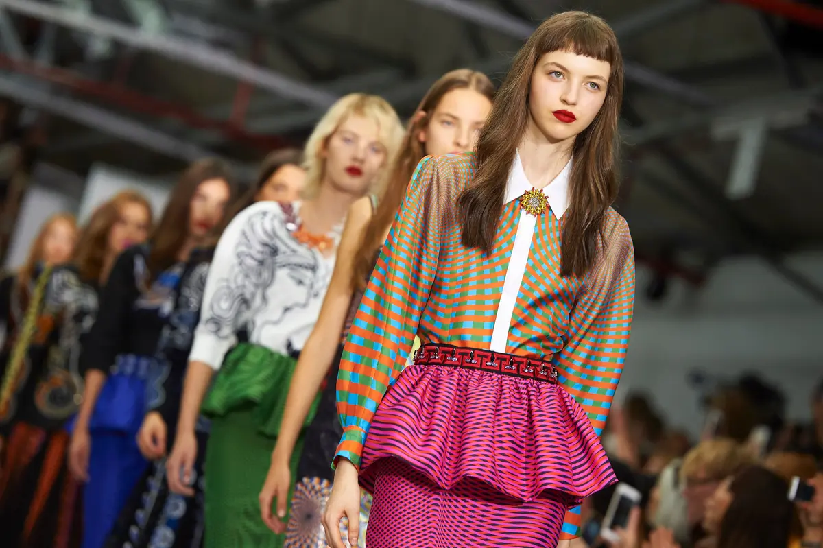 Modells auf Laufsteg