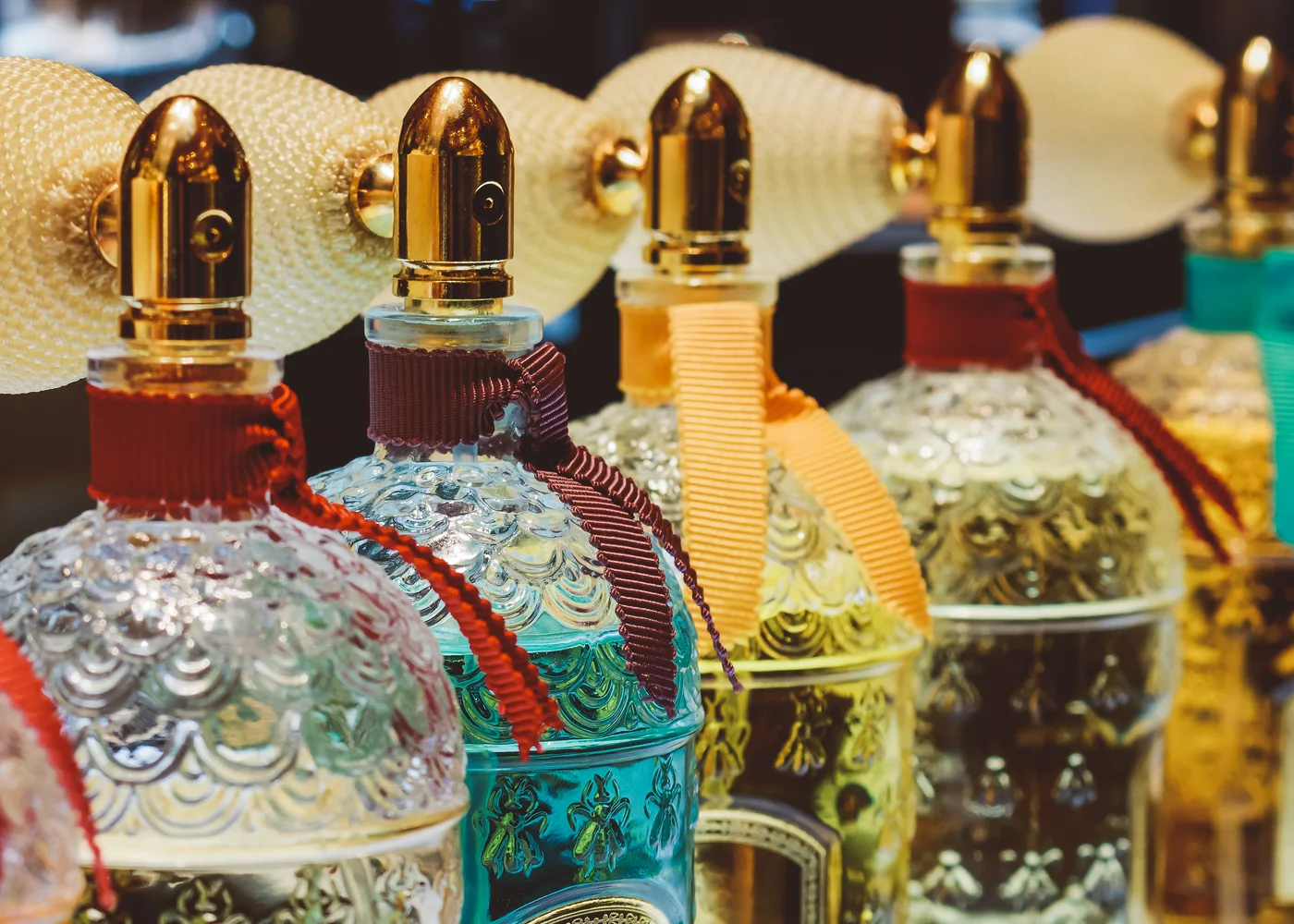 Edle Parfums in nostalgischen Flakon