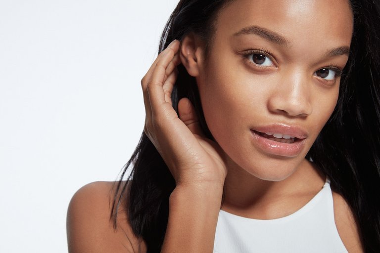 Model Sophia ungeschminkt