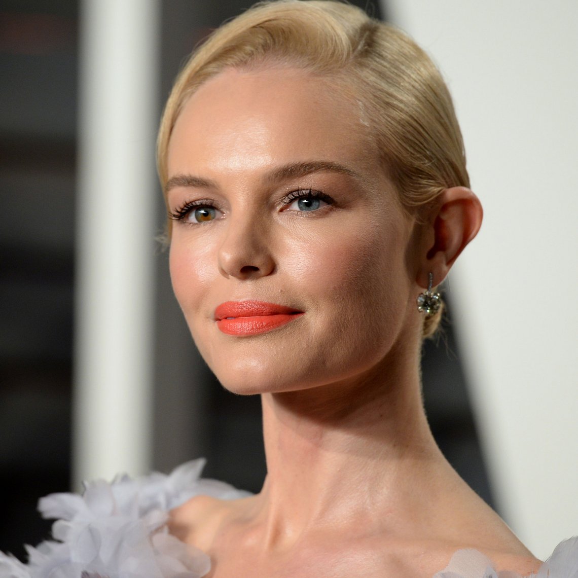 Kate Bosworth trägt rote Lippen auf dem roten Teppich