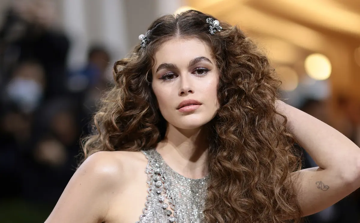 Browlifting: Kaia Gerber