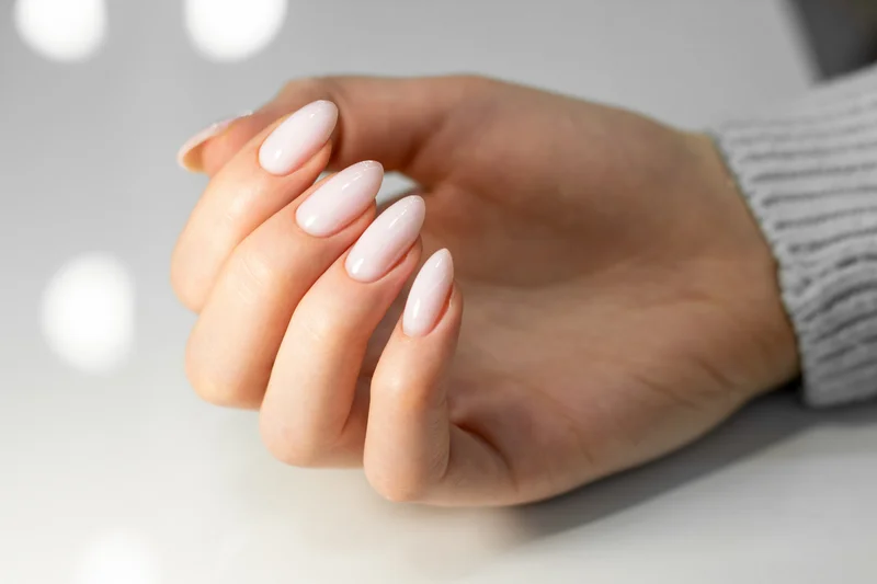 Hailey Bieber Nails Maniküre