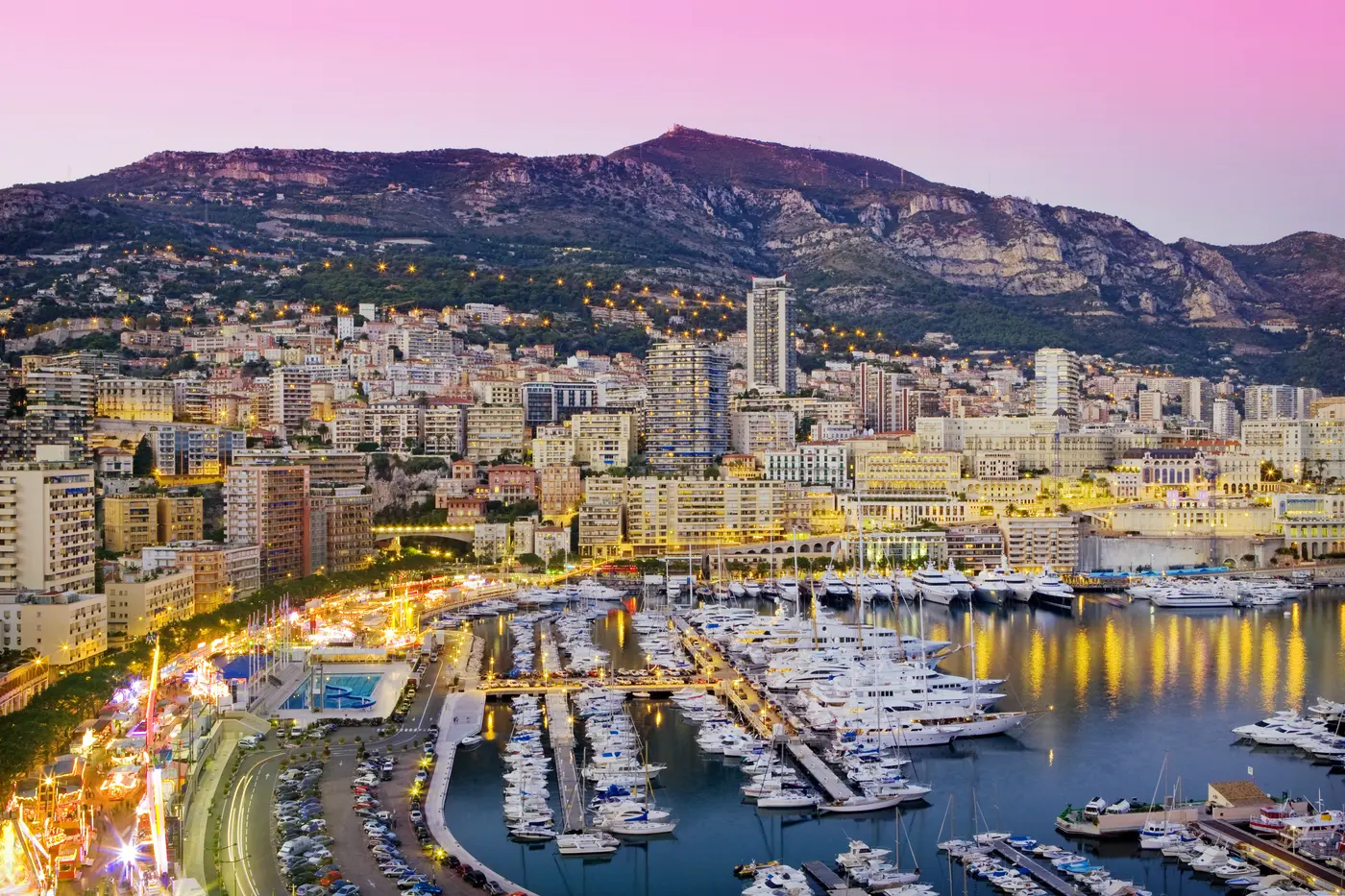Monte Carlo Hafen mit Skyline