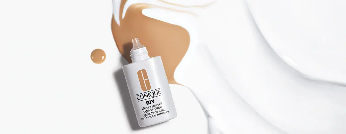 Make-up Fläschen, das leicht ausgelaufen ist