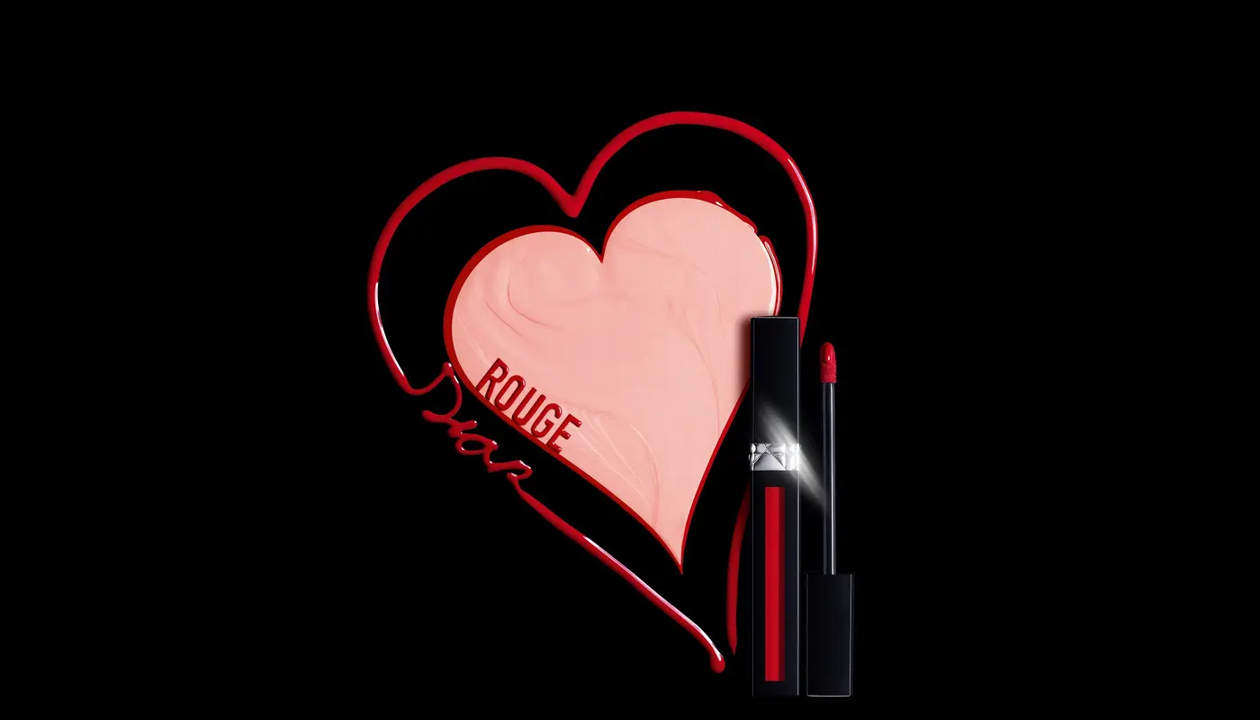Herz, das mit Lippenstift gemalt wurde
