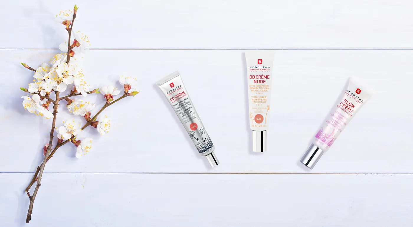 Erborian Produkte vor Holz-Hintergrund