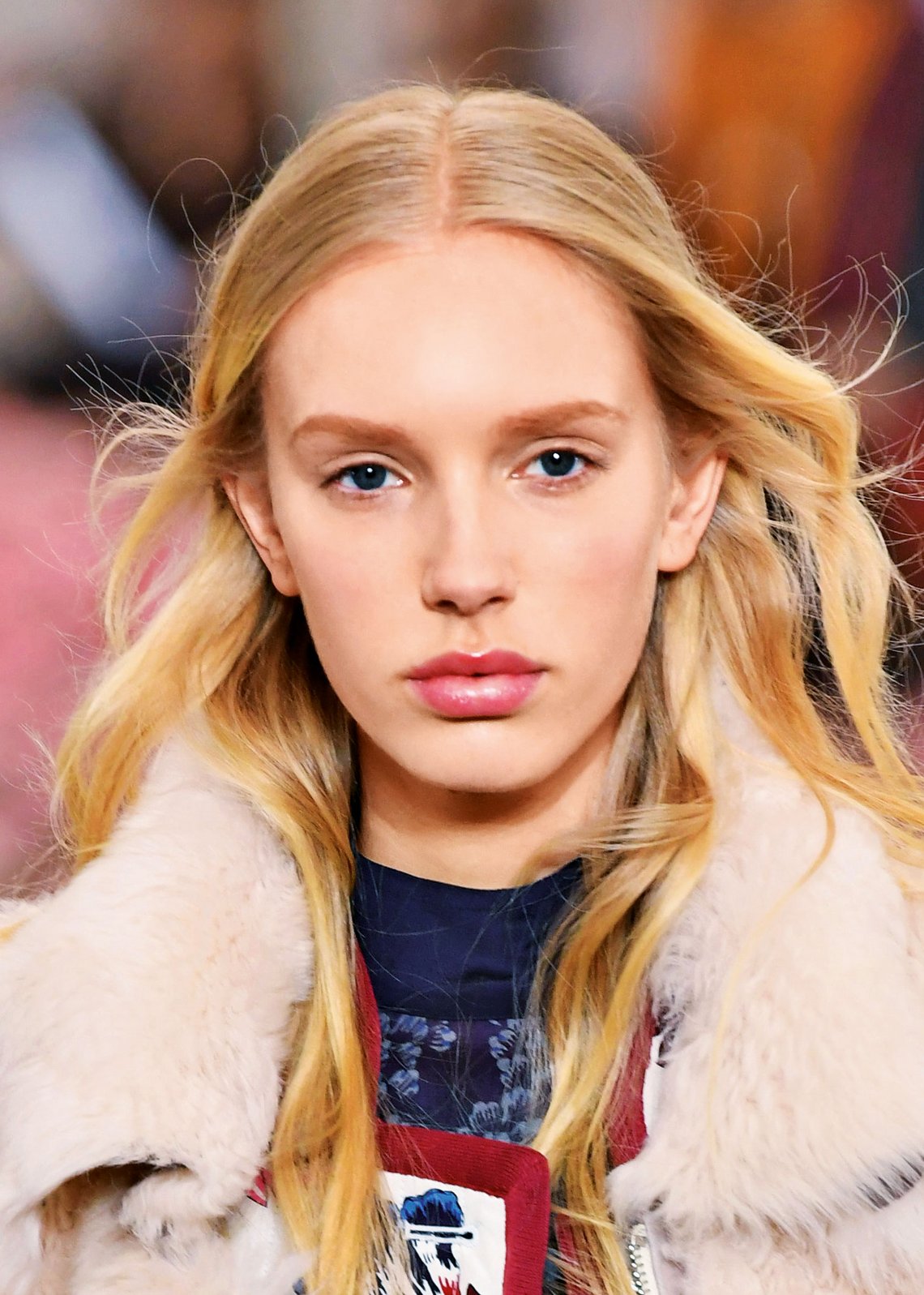 Model bei der Tory Burch Show mit Nude-Make-up