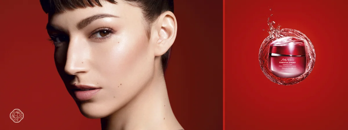 Gesicht von Úrsula Corberó neben der neuen Shiseido Essential Energy