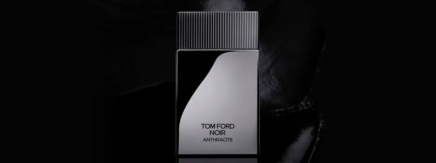 Flacon des Tom Ford Herrenduftes Noir Anthracite