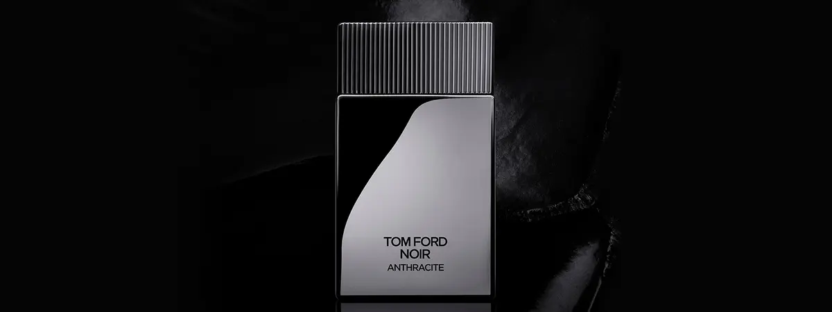 Flacon des Tom Ford Herrenduftes Noir Anthracite
