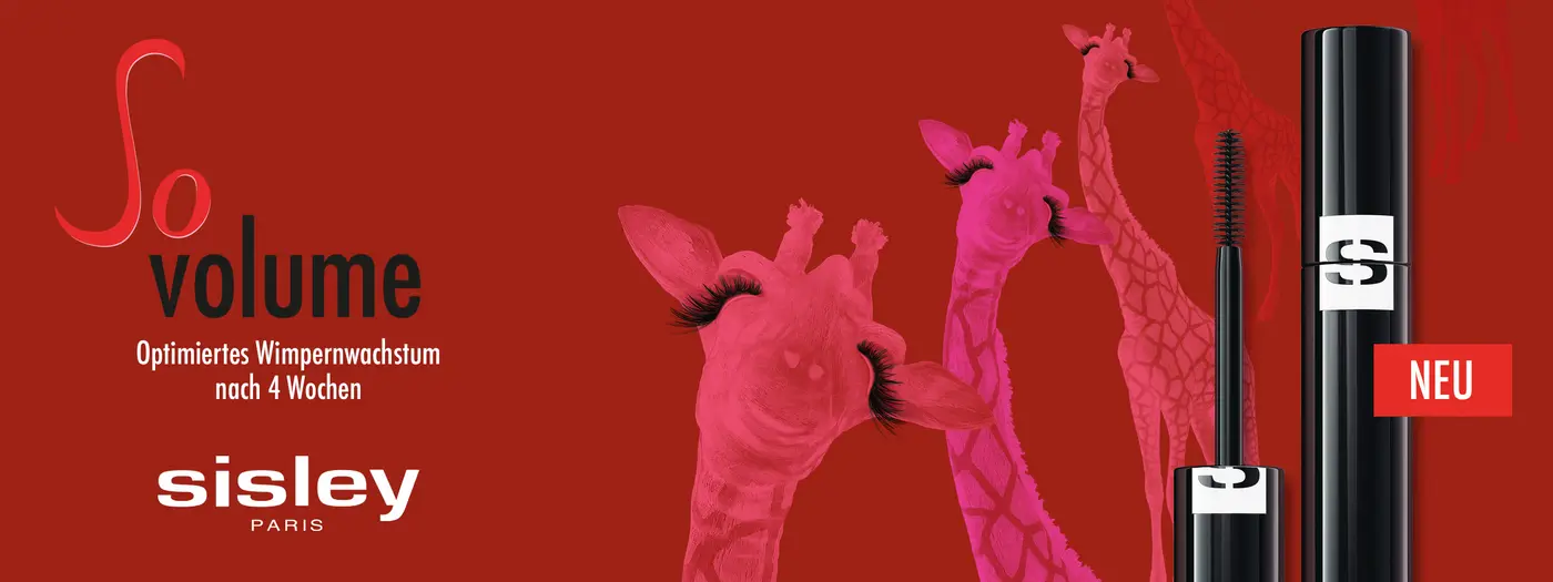 Mascara vor rotem Hintergrund