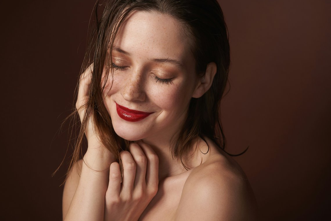 Frau mit Herbst Makeup