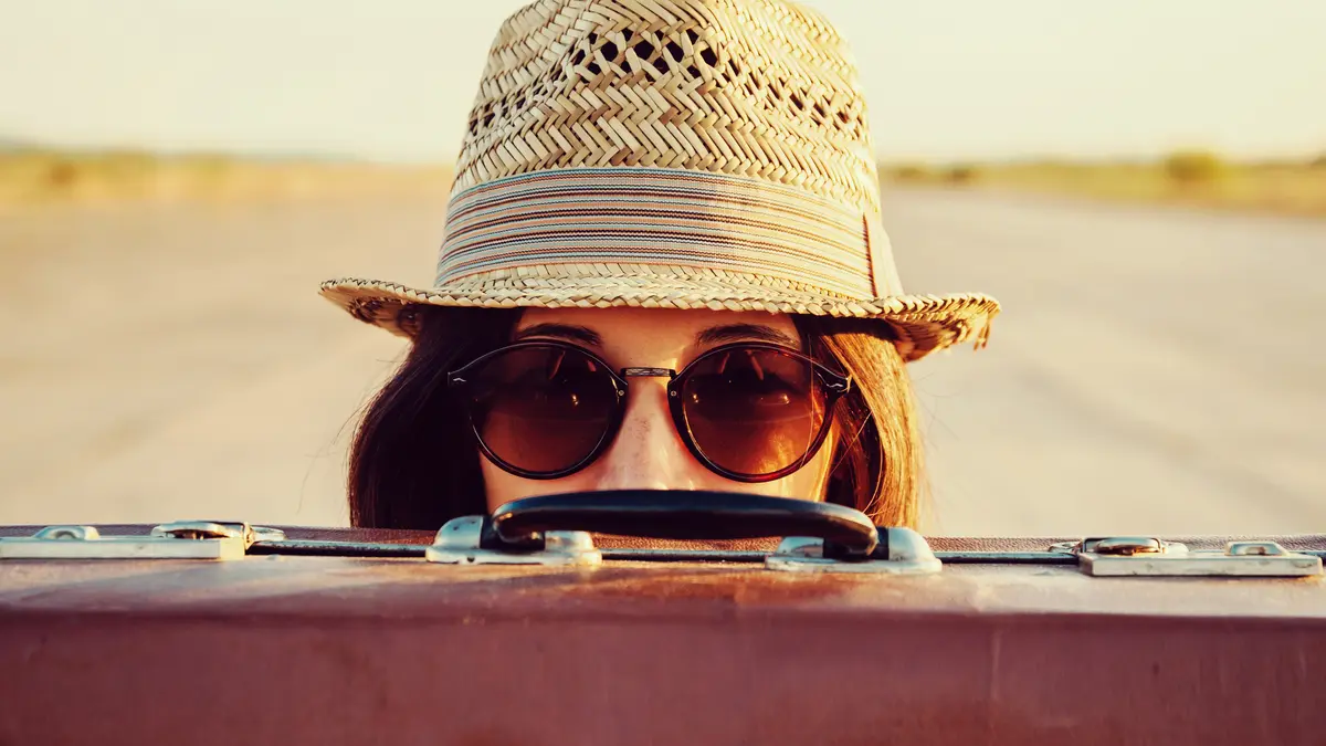 Frau mit Sonnenbrillen