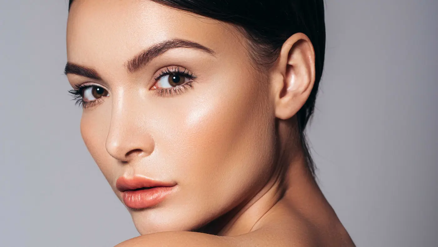 Model mit schöner Haut und tollen Teint