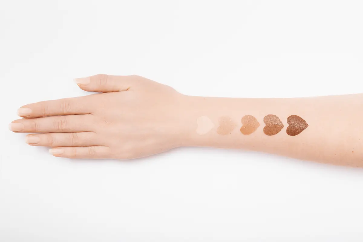 Unterarm mit Make-up-Nuancen