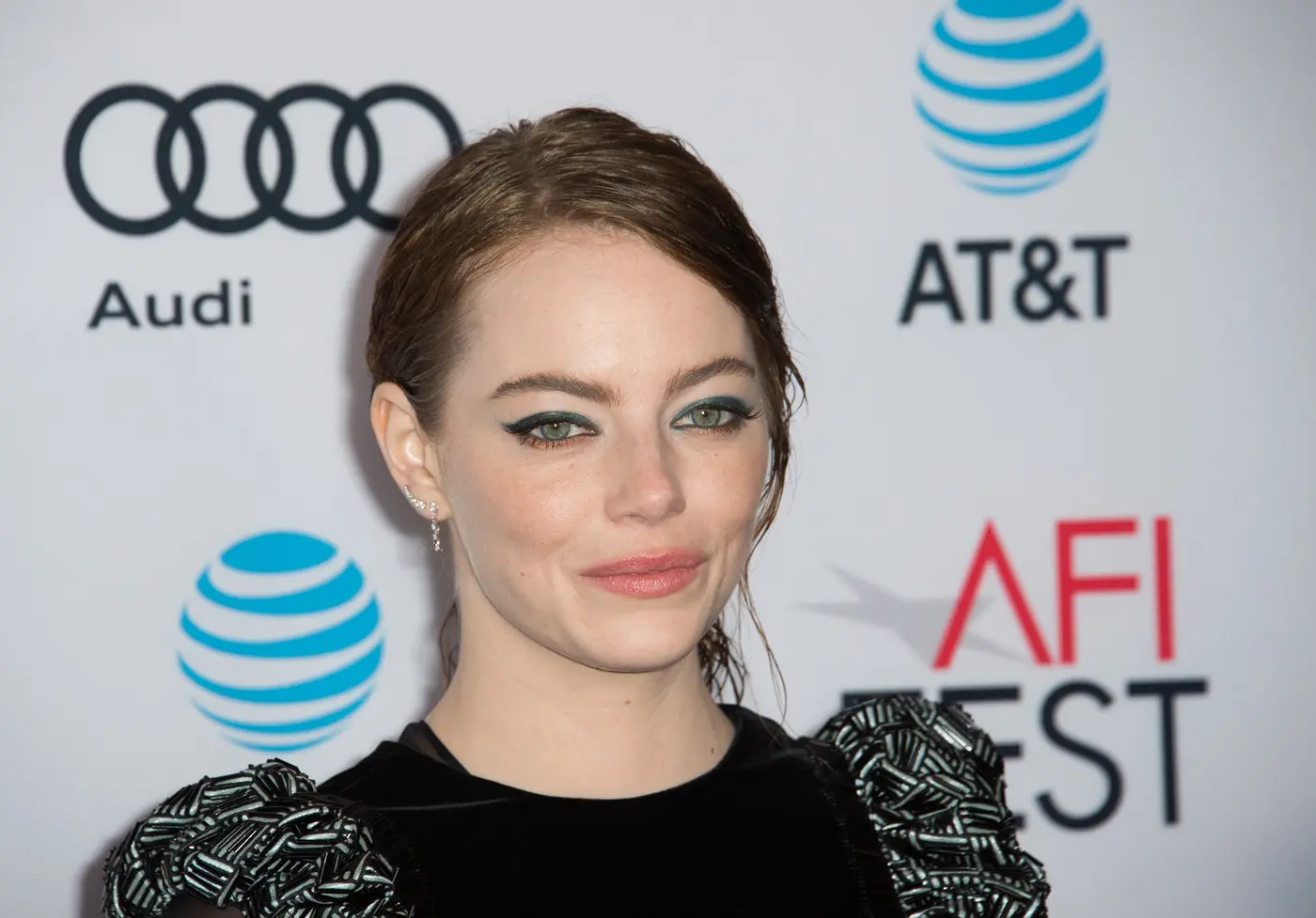 Emma Stone trägt Two-Tone Eyeliner
