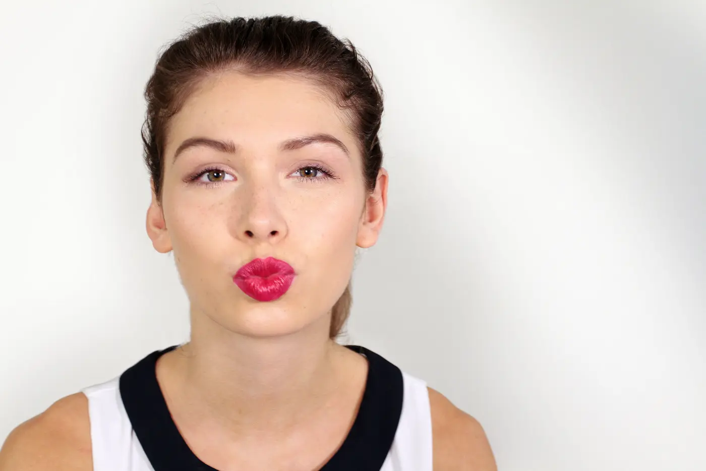 Model mit roten Lippen