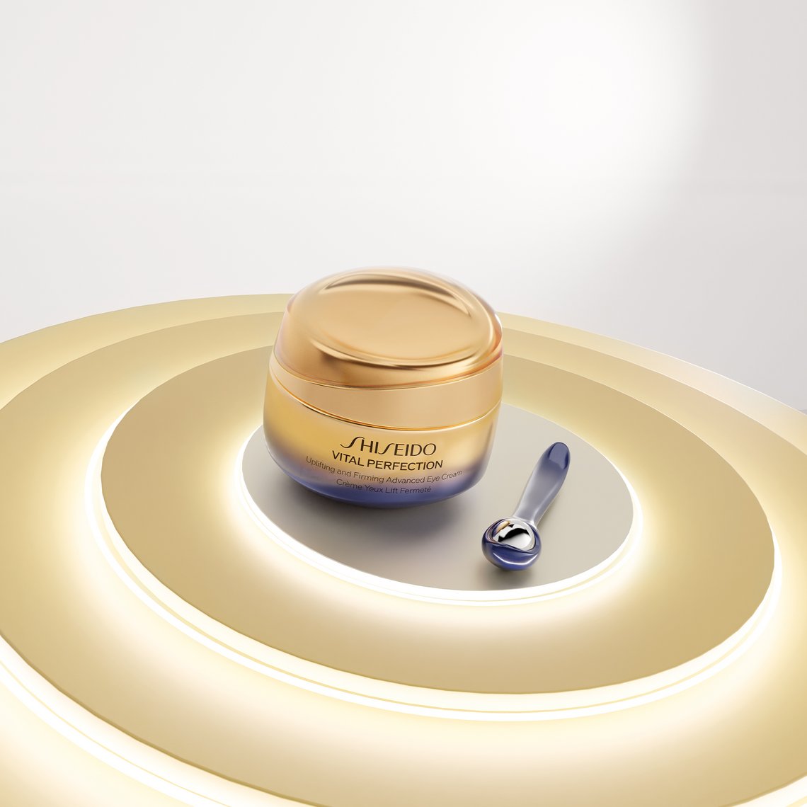 Kampagnenvisual Vital Perfection Uplifting and Firming Advanced Eye Cream von SHISEIDO