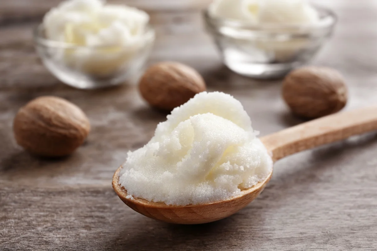 Sheabutter und Sheabaumnüsse