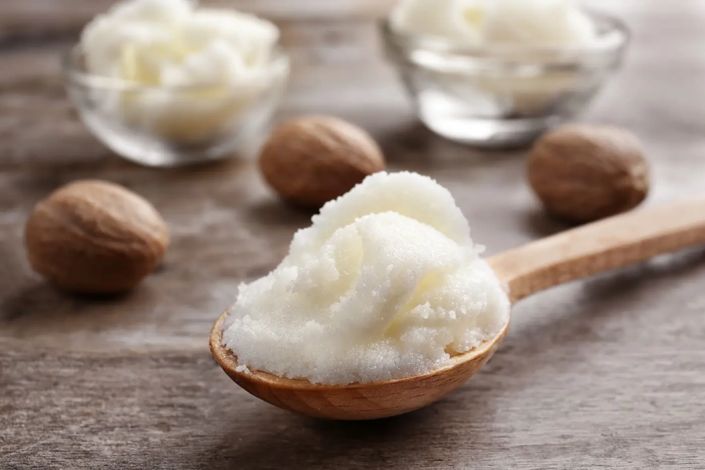 Sheabutter und Sheabaumnüsse