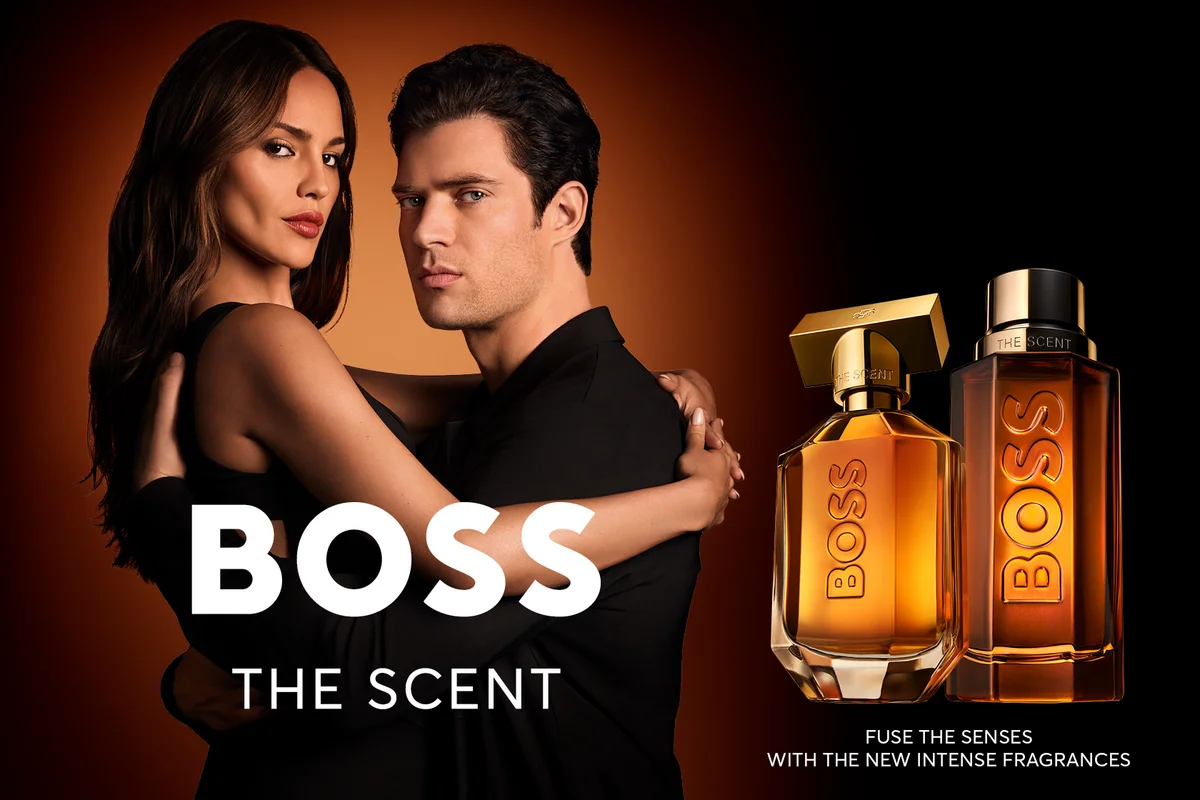 Kampagnenvisual BOSS The Scent Eau de Parfum Intense mit Eiza González und David Corenswet 