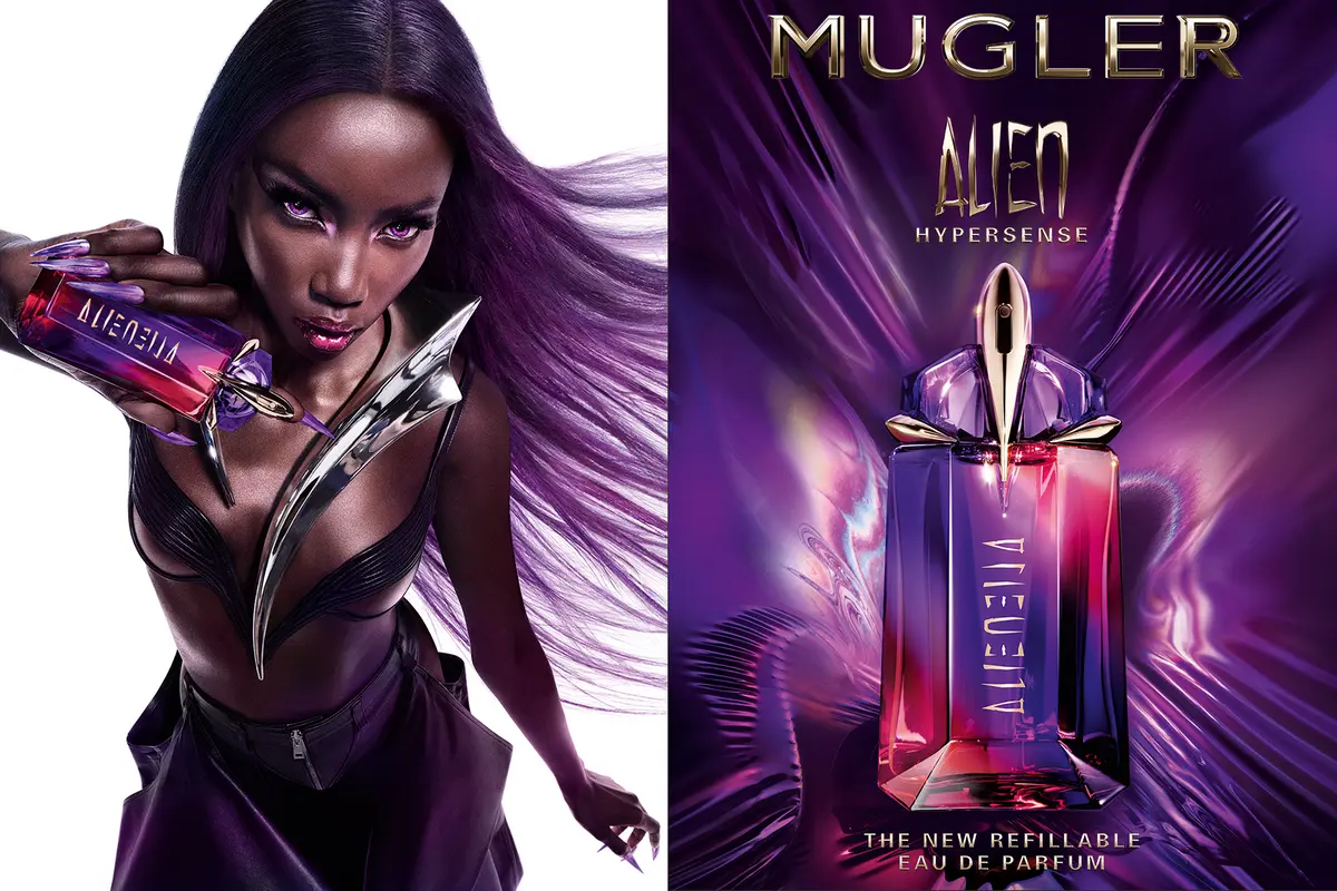 Kampagnenviusal zu Alien Hypersense von Mugler mit Model Anok Yai und Parfum-Flakon