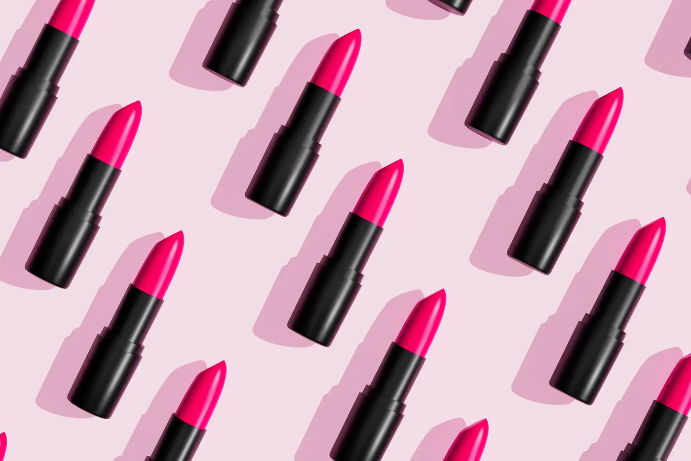 Make-up und Lippenstift für Valentinstag