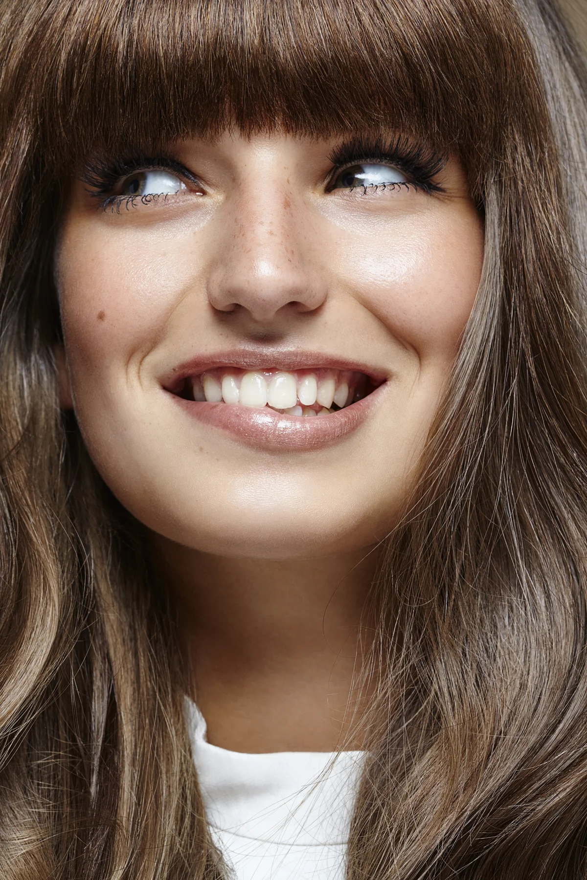 Close up Frau mit Fake Lashes