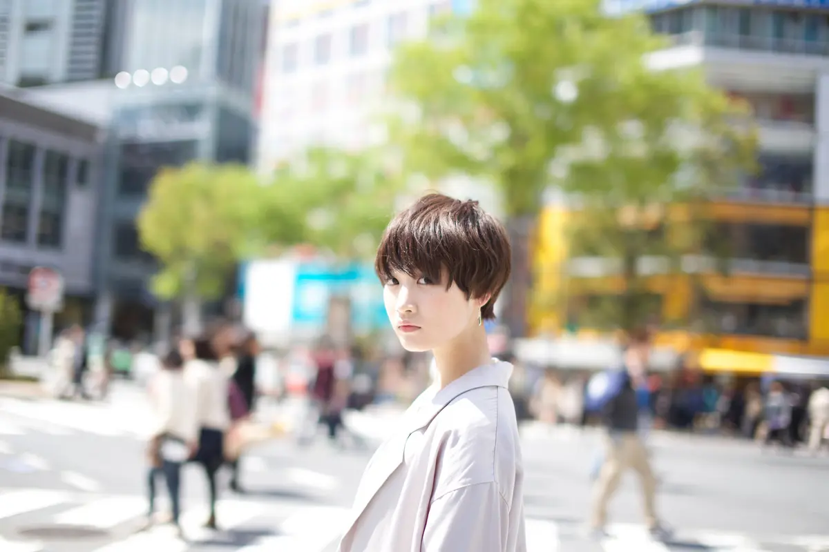 Schöne Frau in Tokio