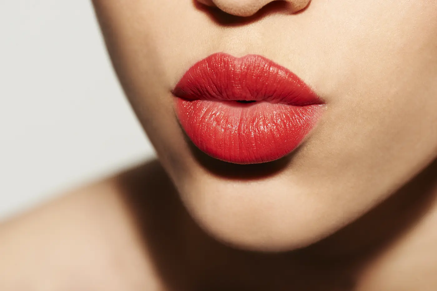 Close up Frau mit rotem Kussmund