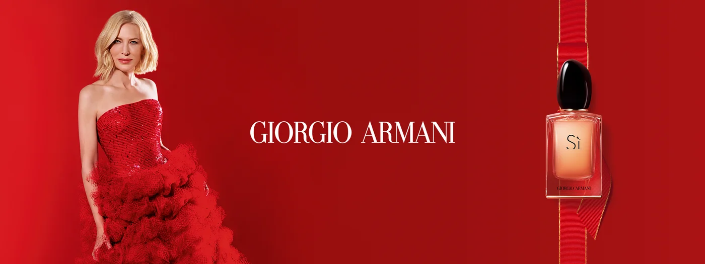 Cate Blanchett im roten Kleid und Sì Eau de Parfum Intense von Giorgio Armani