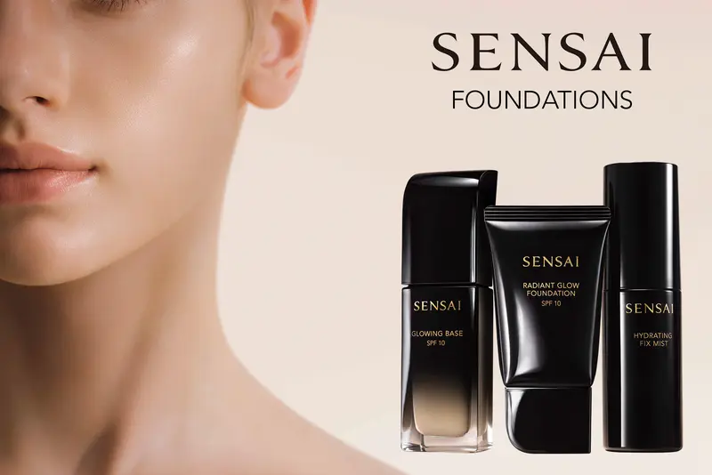 Kampagnenvisual Sensai mit Glowing Base, Hydrating Mist und Radiant Glow Foundation