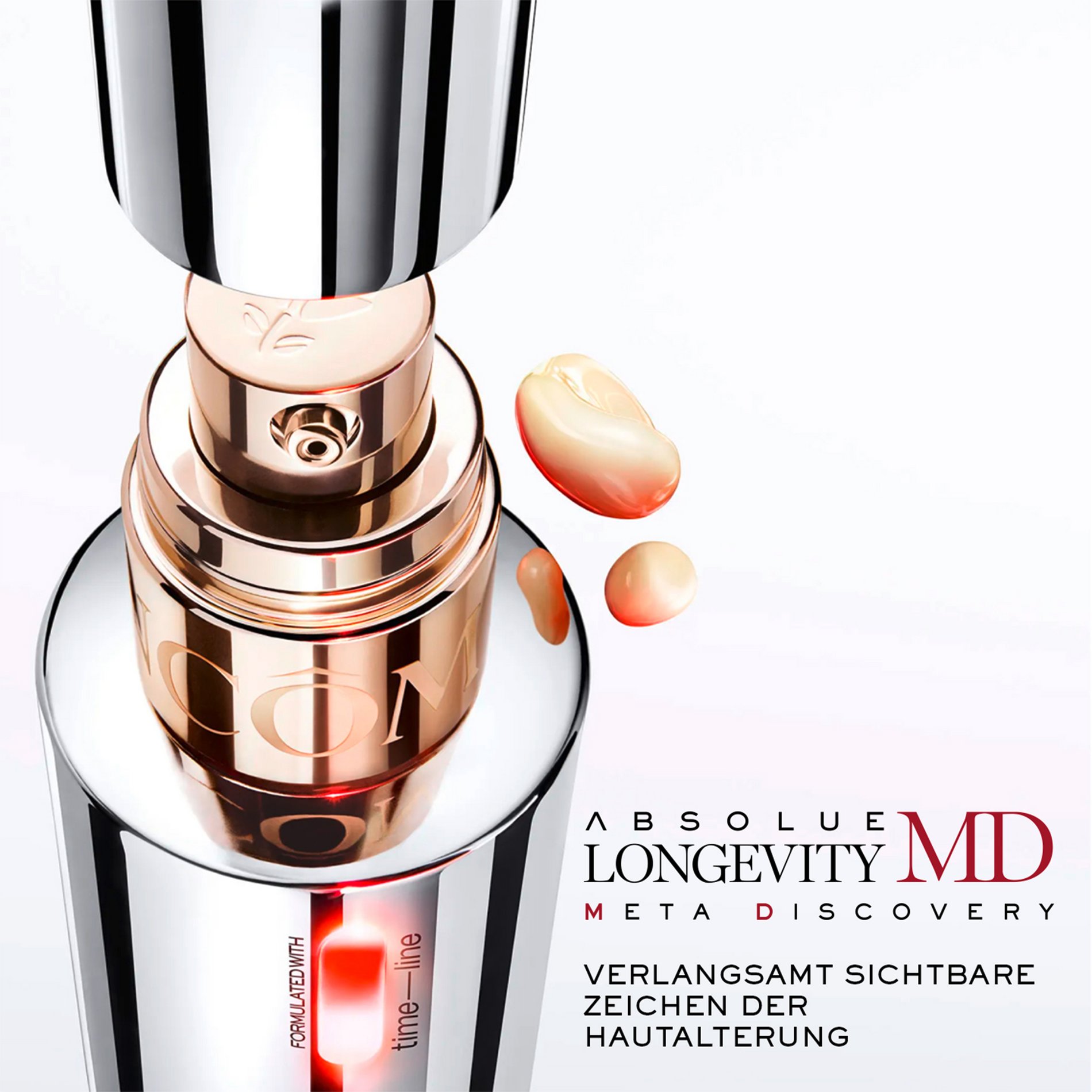Nahaufnahme des Lancôme Absolue Longevity MD Flakons in Silber und Roségold. Luxuriöse Gesichtspflege gegen Hautalterung mit innovativer Formel vor weißem Hintergrund.