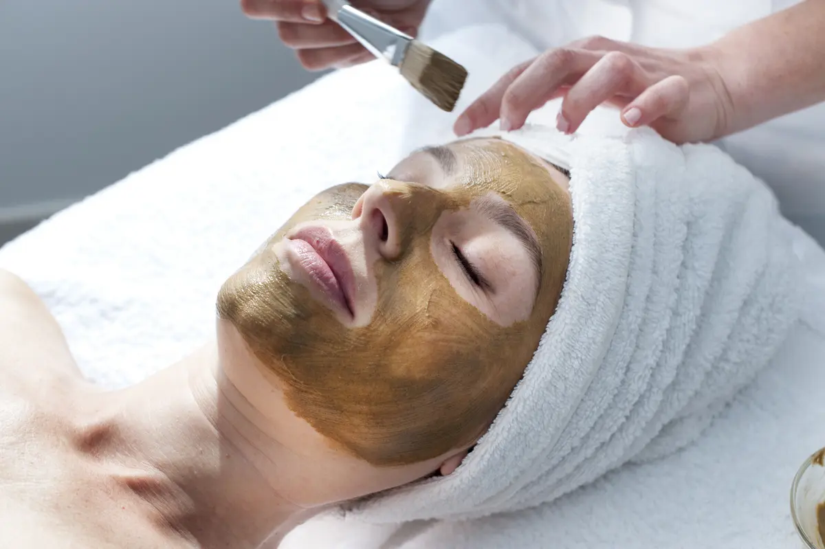 Chemisches Peeling vs mechanisches Peeling