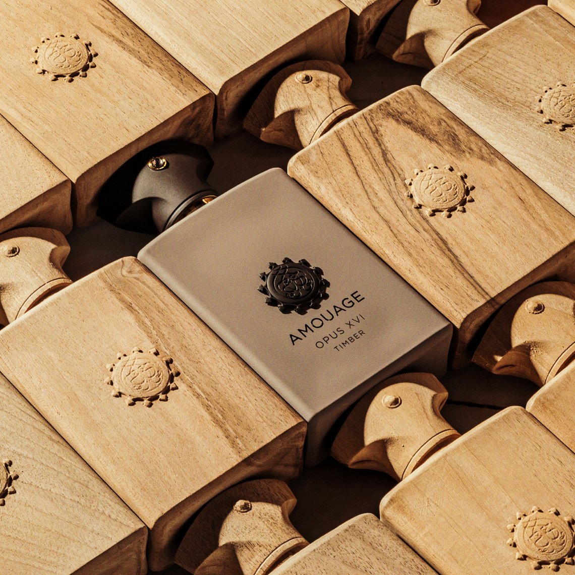 Kampagnenvisual Opus XVI Timber von Amouage