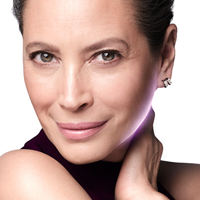 Nahaufnahme einer Frau mit glatter Haut als Motiv für Lancôme Rénergie Hautpflege