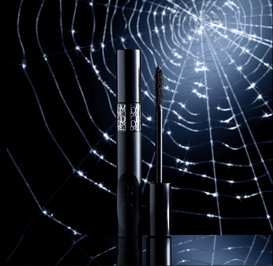 Wimperntusche mit Spinnennetzt