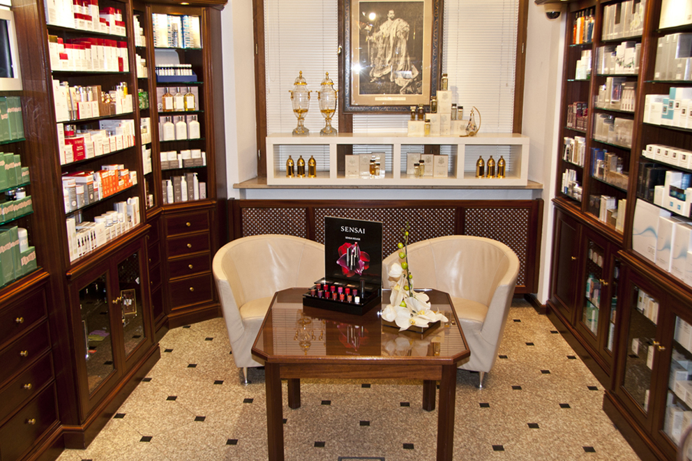 Beratungsecke der Parfümerie Brückner GmbH