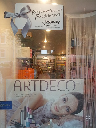 Kosmetik im Salihaus Ladenfront