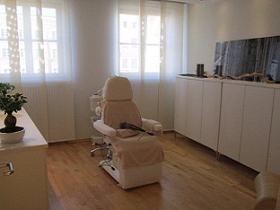 Swan Cosmetic-Studios Parfümerie Wellness Raum