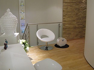 Swan Cosmetic-Studios Parfümerie Wellness Raum