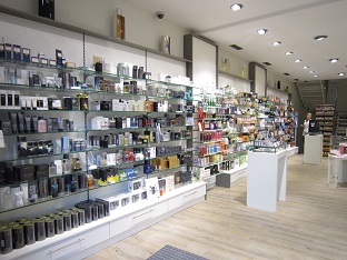 Swan Cosmetic-Studios Parfümerie Innenansicht